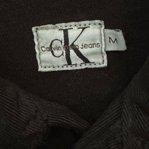 Calvin Klein Cropped Fitted Black Denim Jacket - Picture 8 of 9